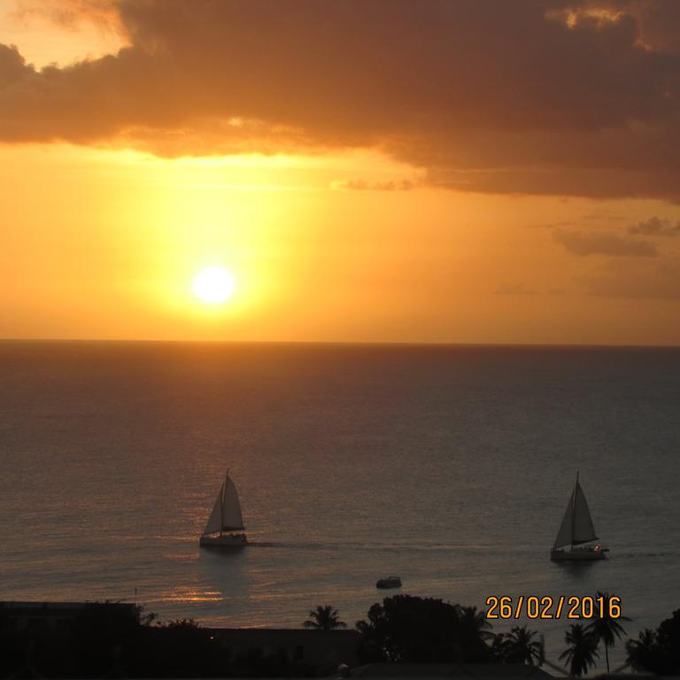 شقة Spectacular Ocean View Retreat سانت جيمس المظهر الخارجي الصورة